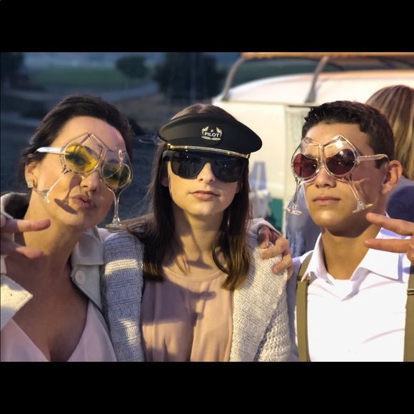 Meet your Posher, Cynthia - Picture 7 of 8